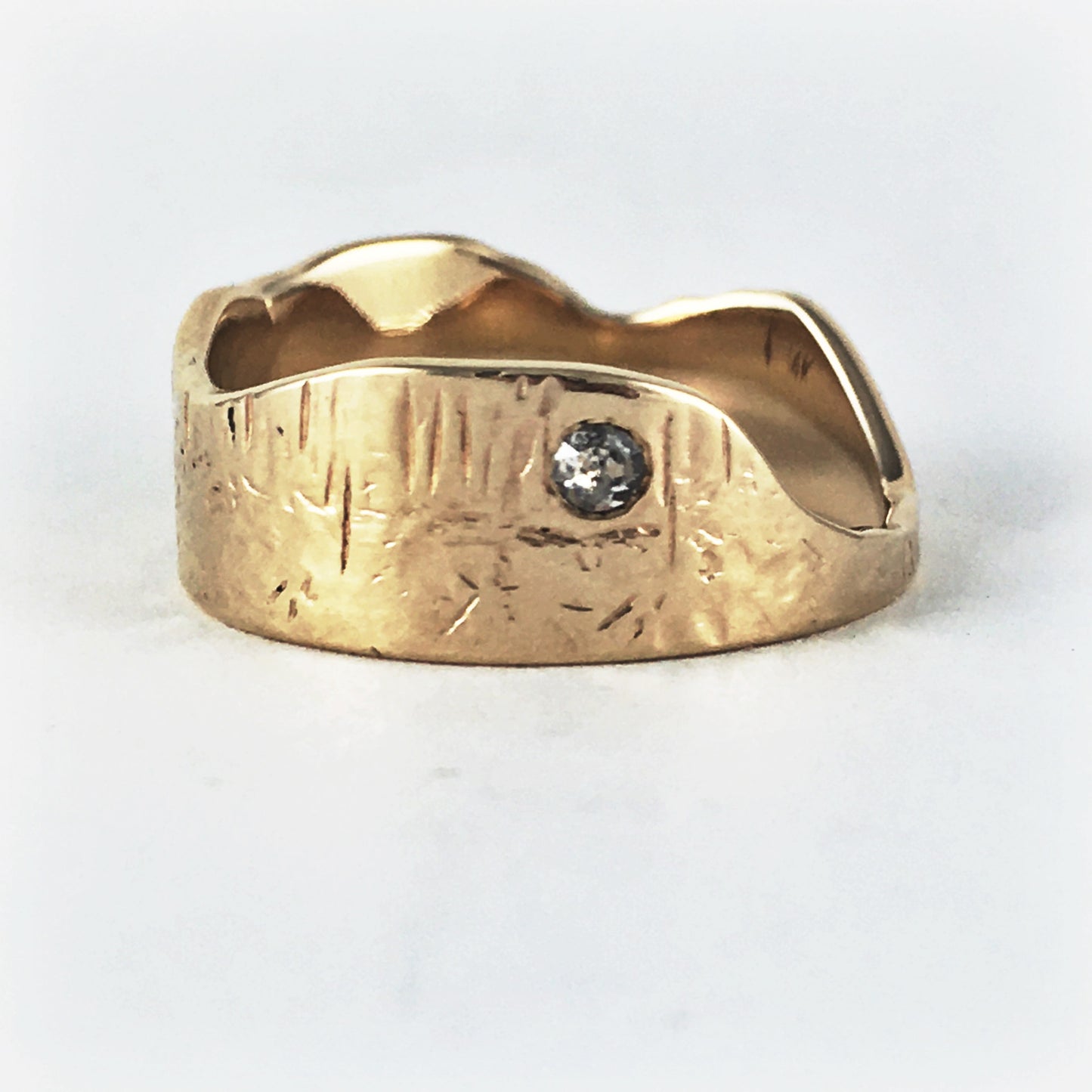 Gold Mount Tom Ring