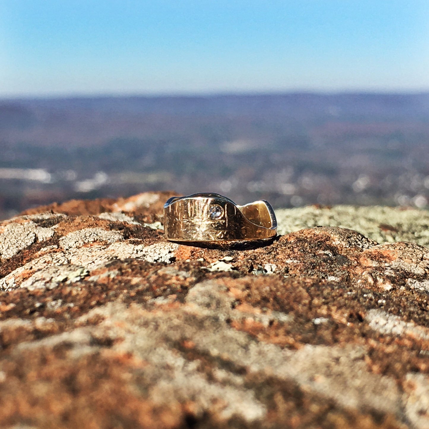 Gold Mount Tom Ring